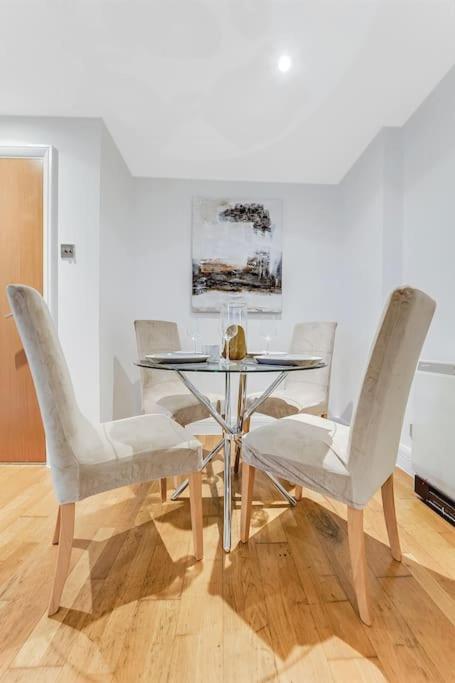 Spacious 1 Bedroom Apt Near Marble Arch Лондон Екстериор снимка